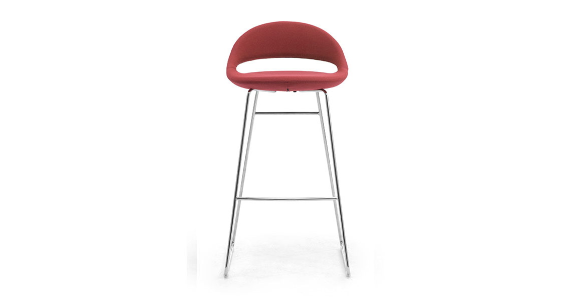 design-barhocker-mit-4-fuss-holtz-samba-stool