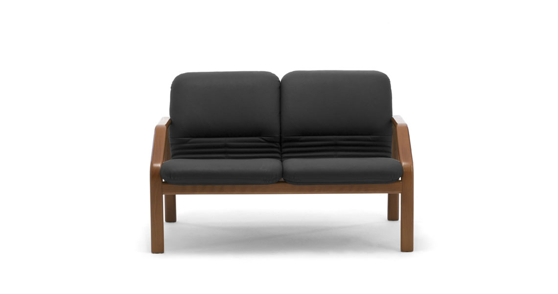 holzsofas-lounge-empfangssofas-woodline