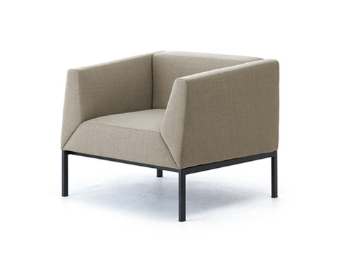 sessel-und-sofa-fur-moderne-salons-mit-leder-gepolstertem-kos-slide-01